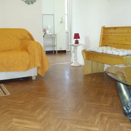 Chateau Des Arches 4*